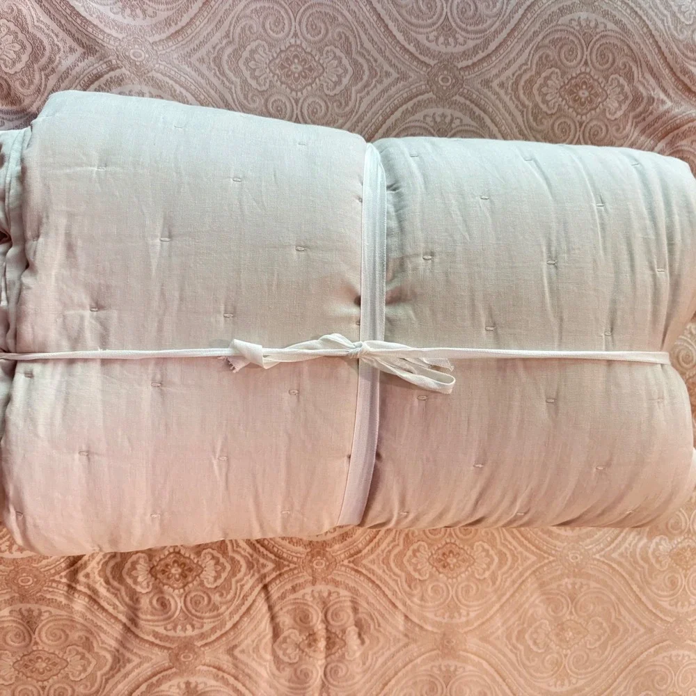 Quince European Linen Dream Quilt Full/Queen Color Sand